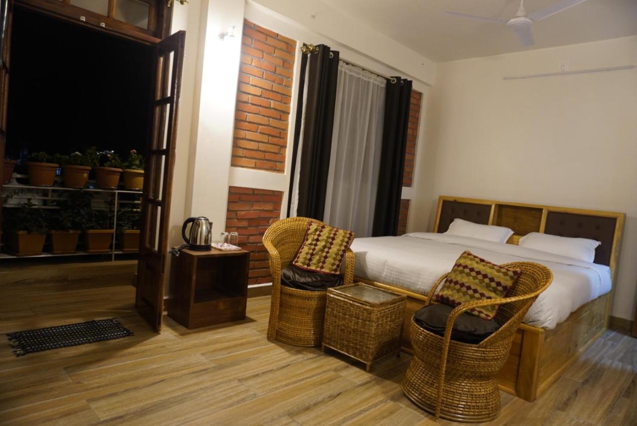 Dorsen Homestay Шиллонг Екстер'єр фото